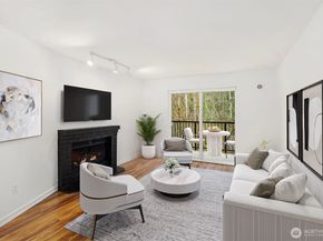 14006 NE 181 Place B206, Woodinville WA 98072