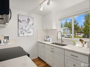 14006 NE 181 Place B206, Woodinville WA 98072