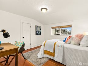 4207 SW Manning St, Seattle WA 98116