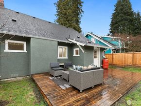4207 SW Manning St, Seattle WA 98116