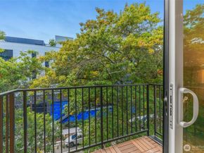 2110 1st Avenue N, Seattle WA 98109