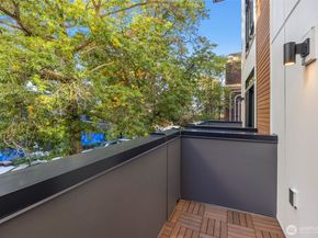 2110 1st Avenue N, Seattle WA 98109