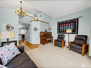 22116 99th Place S, Kent WA 98031