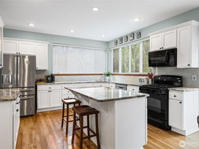 22116 99th Place S, Kent WA 98031