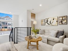 8553 Midvale Avenue N C, Seattle WA 98103