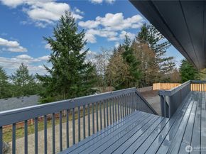 1270 Lansing Avenue, Bremerton WA 98312