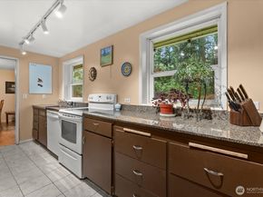 2515 NE 168th Street, Shoreline WA 98155