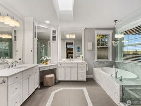 8411 NE 110th Place, Kirkland WA 98034