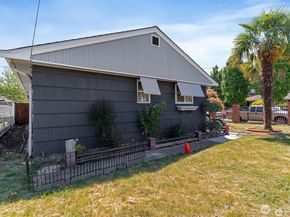 4504 S Trenton Street, Seattle WA 98118