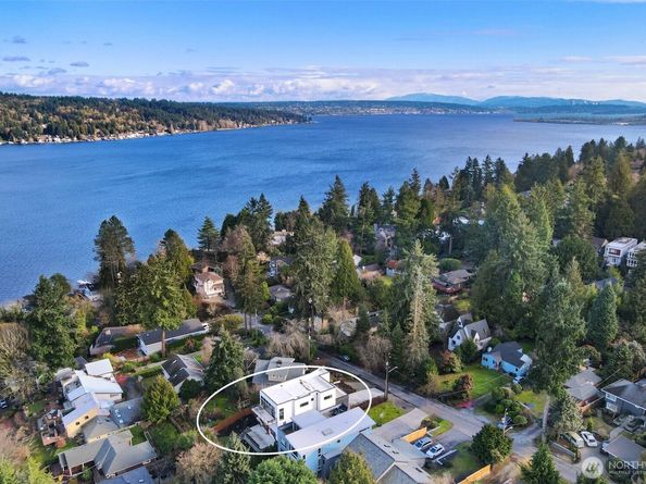 4224 NE 124th Street, Seattle WA 98125