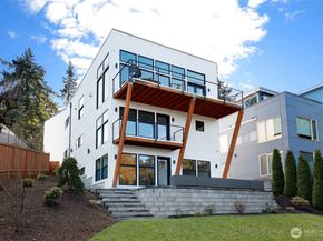 4224 NE 124th Street, Seattle WA 98125