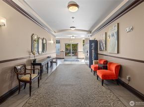 700 E Denny Way PH603, Seattle WA 98122