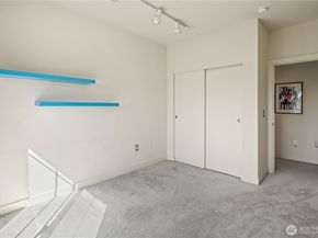 700 E Denny Way PH603, Seattle WA 98122