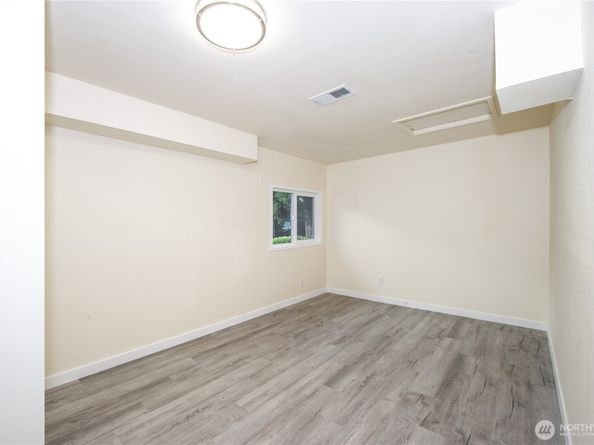 2009 N 154th Place, Shoreline WA 98133