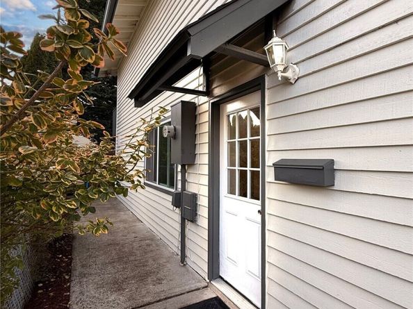 2009 N 154th Place, Shoreline WA 98133