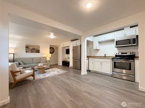 2009 N 154th Place, Shoreline WA 98133