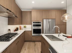 10814 (HS 61) 120th Lane NE A, Kirkland WA 98033