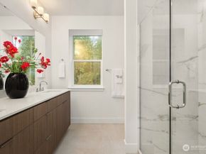 10814 (HS 61) 120th Lane NE A, Kirkland WA 98033