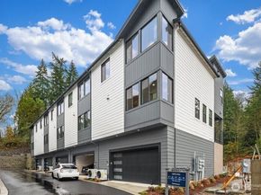 10814 (HS 61) 120th Lane NE A, Kirkland WA 98033