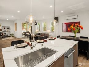 10814 (HS 61) 120th Lane NE A, Kirkland WA 98033