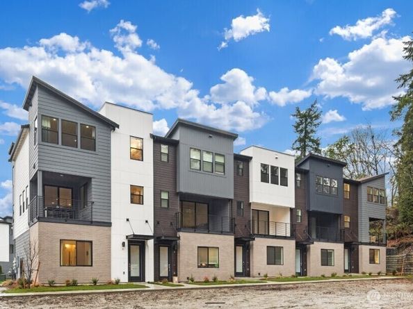 10814 (HS 61) 120th Lane NE A, Kirkland WA 98033