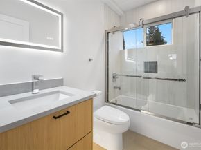 6014 35th Avenue NE, Seattle WA 98115