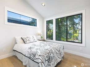 10717 2nd Avenue NW, Seattle WA 98177