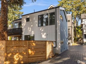 10717 2nd Avenue NW, Seattle WA 98177