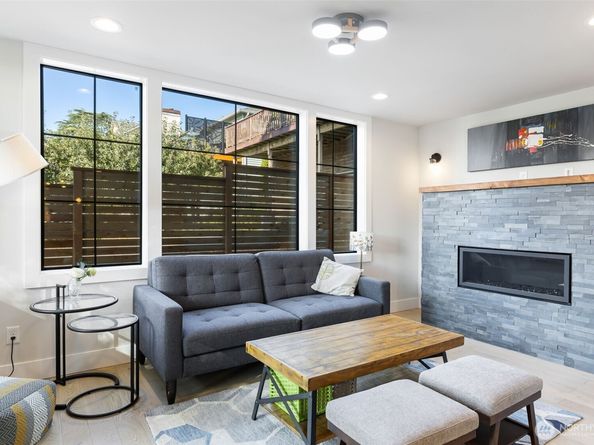 10717 2nd Avenue NW, Seattle WA 98177