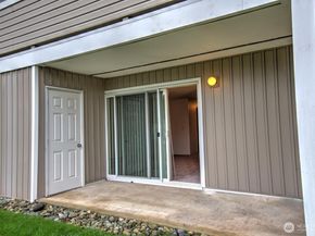 12415 NE 130th Court H104, Kirkland WA 98034