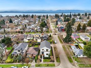 7557 Earl Avenue NW, Seattle WA 98117