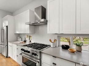 7557 Earl Avenue NW, Seattle WA 98117