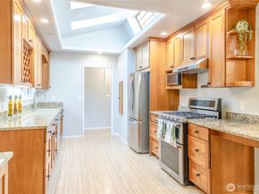 604 128 Avenue SE, Bellevue WA 98005