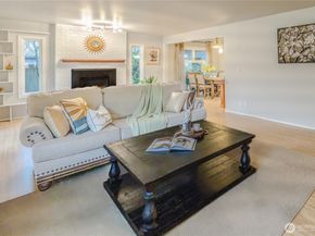 604 128 Avenue SE, Bellevue WA 98005