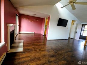 12421 74th Lane 18, Seattle WA 98178