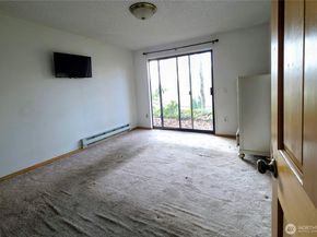 12421 74th Lane 18, Seattle WA 98178