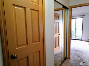 12421 74th Lane 18, Seattle WA 98178