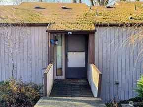 12421 74th Lane 18, Seattle WA 98178