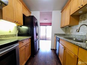 12421 74th Lane 18, Seattle WA 98178