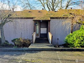 12421 74th Lane 18, Seattle WA 98178