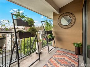 10601 Bagley Avenue N 304, Seattle WA 98133