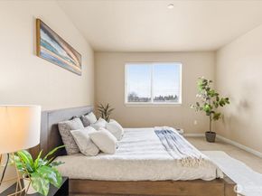 6800 132nd Place SE E203, Newcastle WA 98059