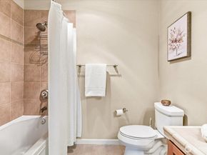 6800 132nd Place SE E203, Newcastle WA 98059