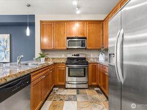 6800 132nd Place SE E203, Newcastle WA 98059