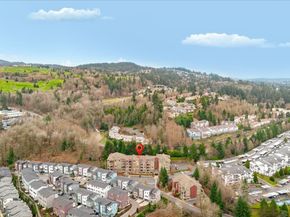 6800 132nd Place SE E203, Newcastle WA 98059