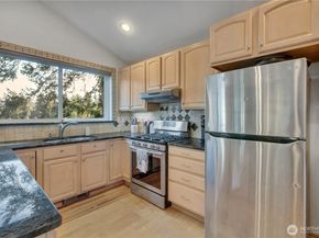 2604 Vincent Way NW, Bremerton WA 98312