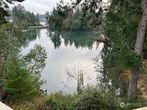 2604 Vincent Way NW, Bremerton WA 98312