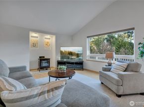 2604 Vincent Way NW, Bremerton WA 98312