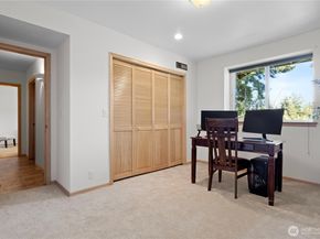 2604 Vincent Way NW, Bremerton WA 98312