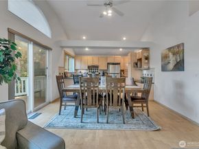 2604 Vincent Way NW, Bremerton WA 98312